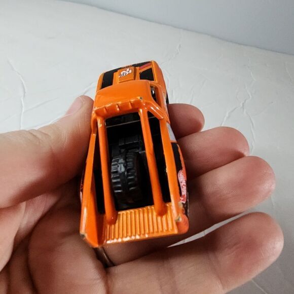 1987 87 DODGE D100 PICKUP TRUCK K&N 1/64 SCALE COLLECTIBLE DIECAST MODEL CAR - Picture 3 of 4